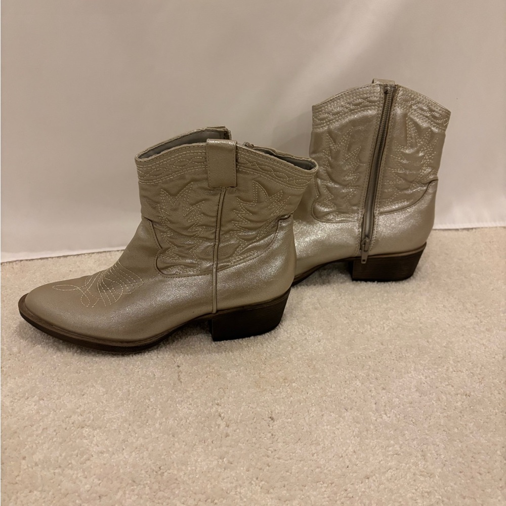 Coconuts pistol gold cowboy boots
